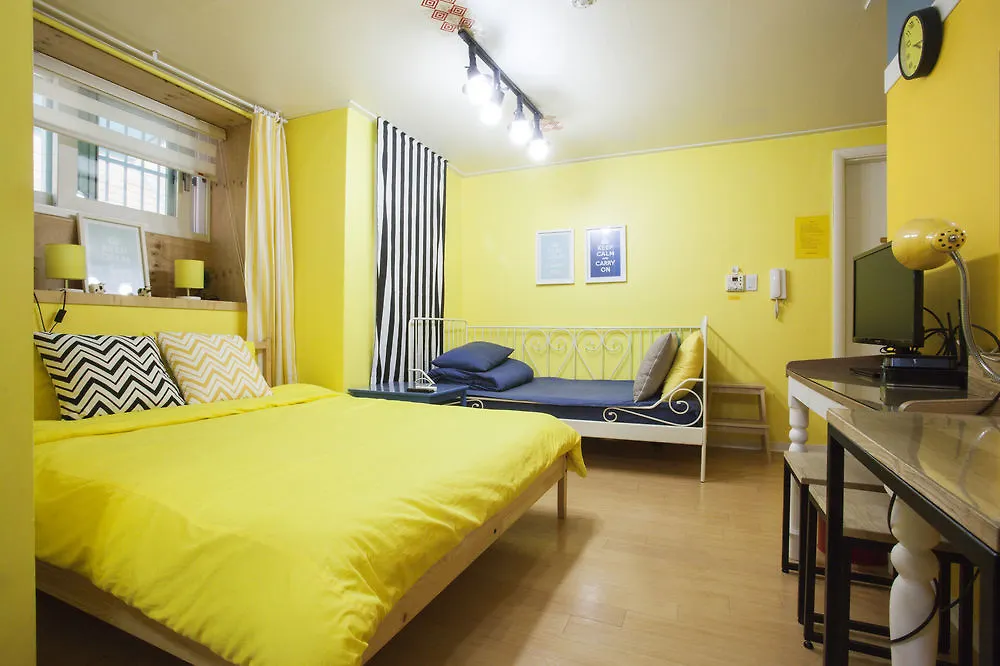 Han River Guesthouse 서울특별시 2*,